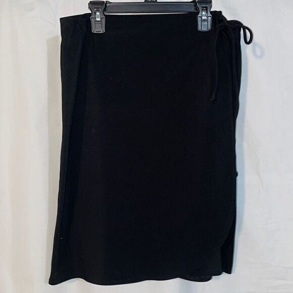 Fashion bug black skirt - Picture 1 of 7